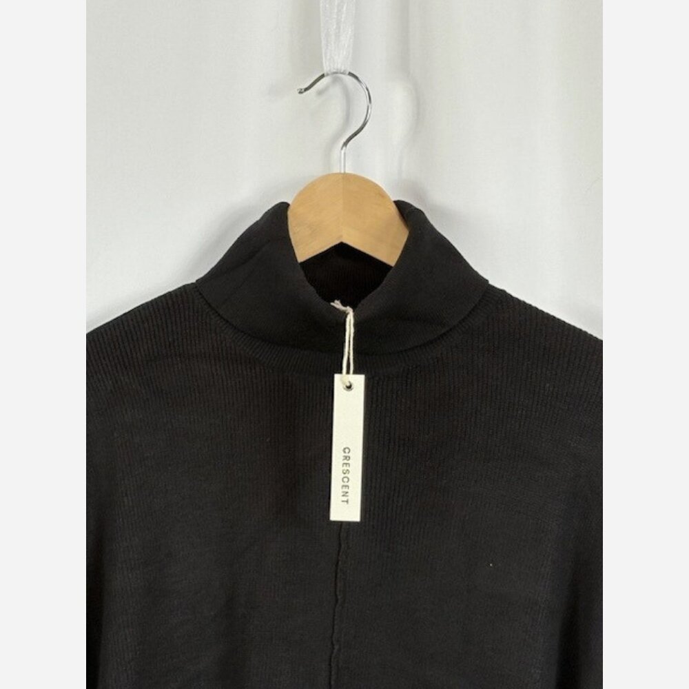 Crescent Black Turtleneck Sweater - Picture 5 of 9